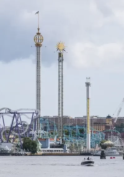 rollercoaster accident killed one, injured seven in stockholm, sweden