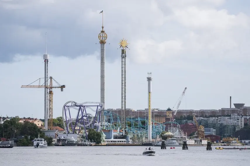 rollercoaster accident killed one, injured seven in stockholm, sweden